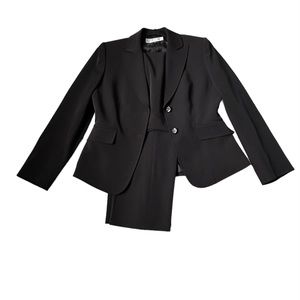Tahari Levine pants suit. Petite size 8, Danielle style pants and blazer